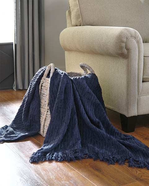 Noland Signature Design by Ashley Throw Set of 3