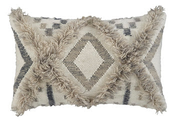 Liviah Signature Design by Ashley Pillow Set of 4