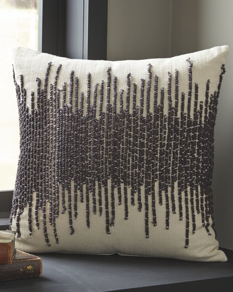 Warneka Signature Design by Ashley Pillow