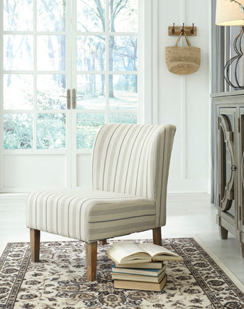 Triptis Signature Design by Ashley Chair