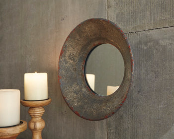 Carine Signature Design by Ashley Mirror