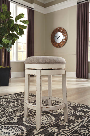 Realyn Signature Design by Ashley Barstool