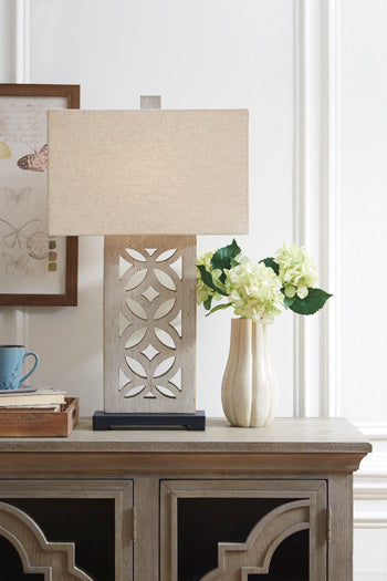 Mairwen Signature Design by Ashley Table Lamp