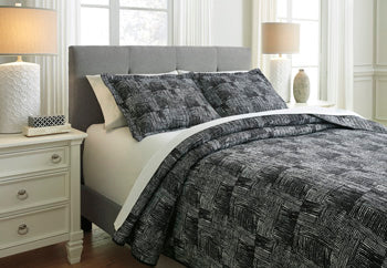 Jabesh Signature Design by Ashley Quilt Set Queen