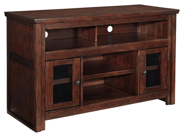Harpan Signature Design by Ashley TV Stand